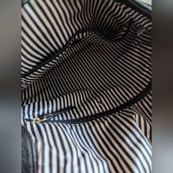 Kate Spade Black Leather Shoulder Bag with Chain Detail - Picture 8 of 11